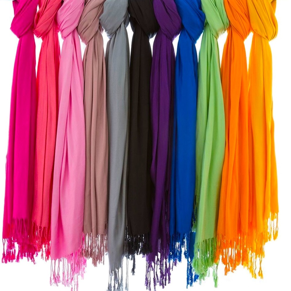 🆓FREE with purchase! Crochet Scarves 🧣